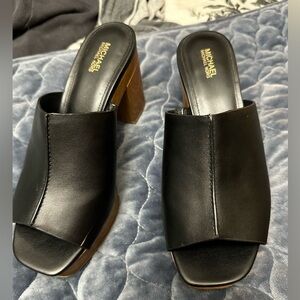 Like new Michael Kors clogs black size 8 women